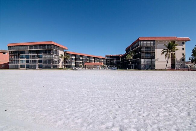 17580 Gulf Blvd Unit 403