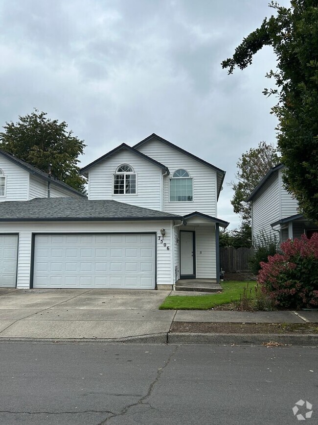 Building Photo - 3 Bedroom Townhouse near Vancouver Mall!