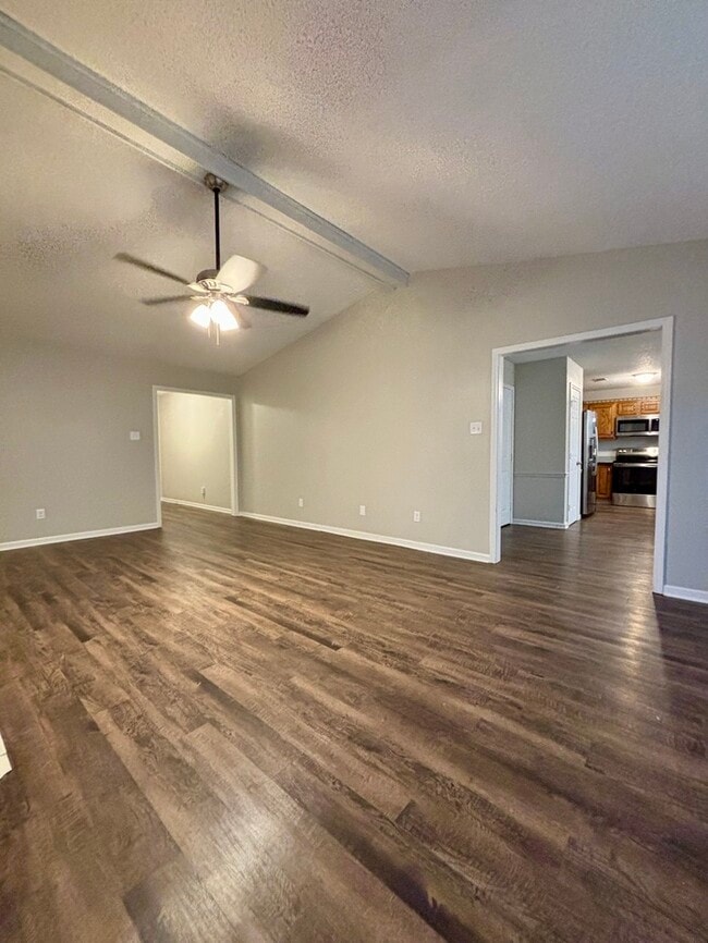 3 Eastwood Ct