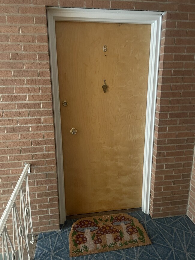 Photo - 2819 Erie Ave Unidad 6