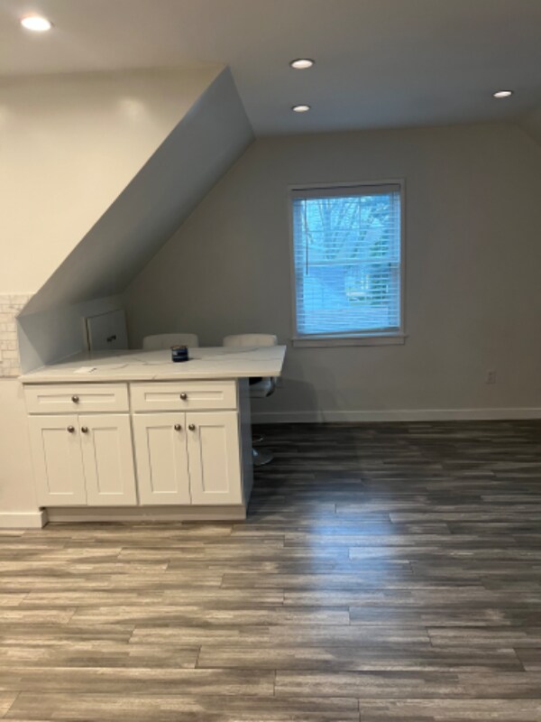 Photo - 406 Clawson St