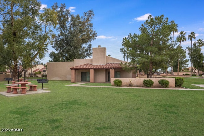 Club House - 540 N May Unit 3076