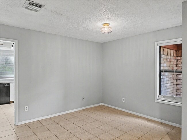 Photo - 7410 Songwind Ln