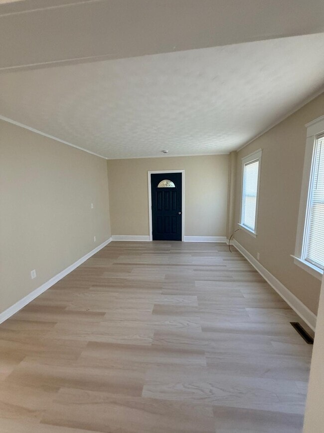 Photo - 7 Brook St Unit 3 Bedroom 1 Bathroom
