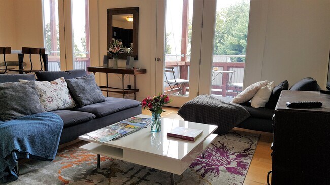 Photo - 915 Haywood Rd Unit #202