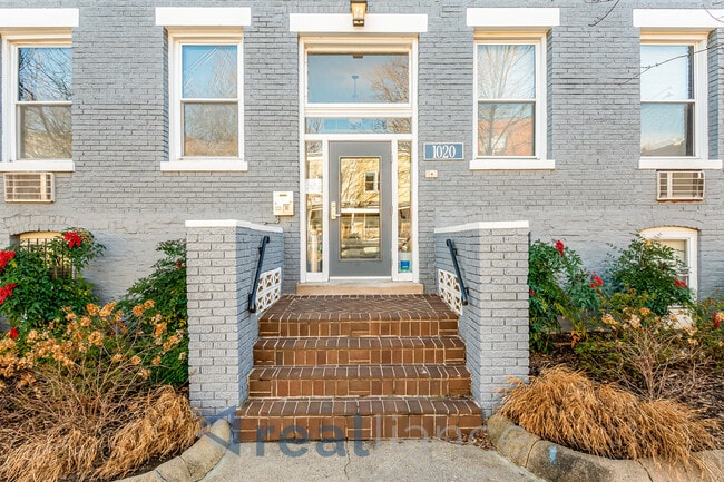 Photo - 1020 Fairmont St NW Unidad 8