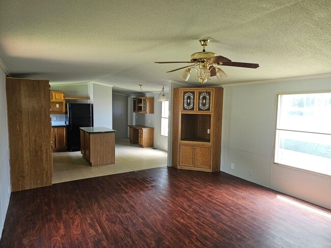 Photo - 3 bed 2 bath Mobile Home