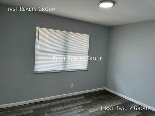 Photo - 305 N Broadway-#8 Unit #8