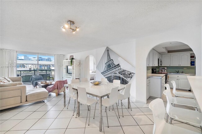 Photo - 6039 Collins Ave Unit 829