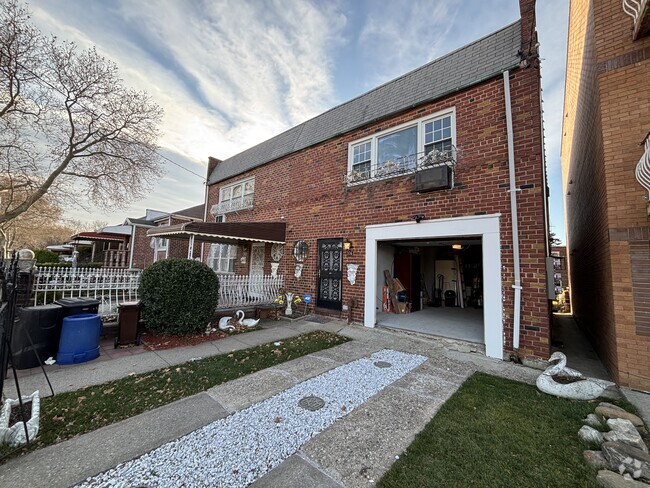 Building Photo - 106 E 45th St Unit 2 Rental