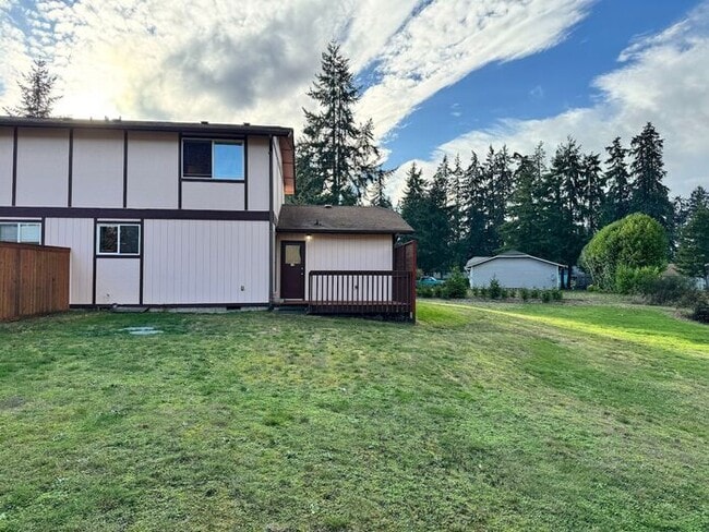 Photo - Inviting 2 Bedroom, 1.5 Bath Townhouse Dup...