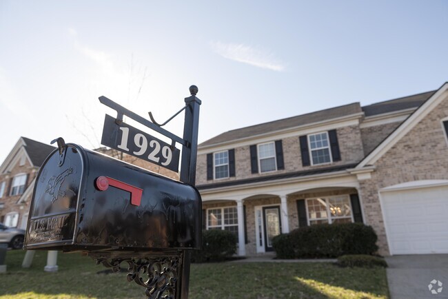 Building Photo - 1929 Ashburn Ct Rental