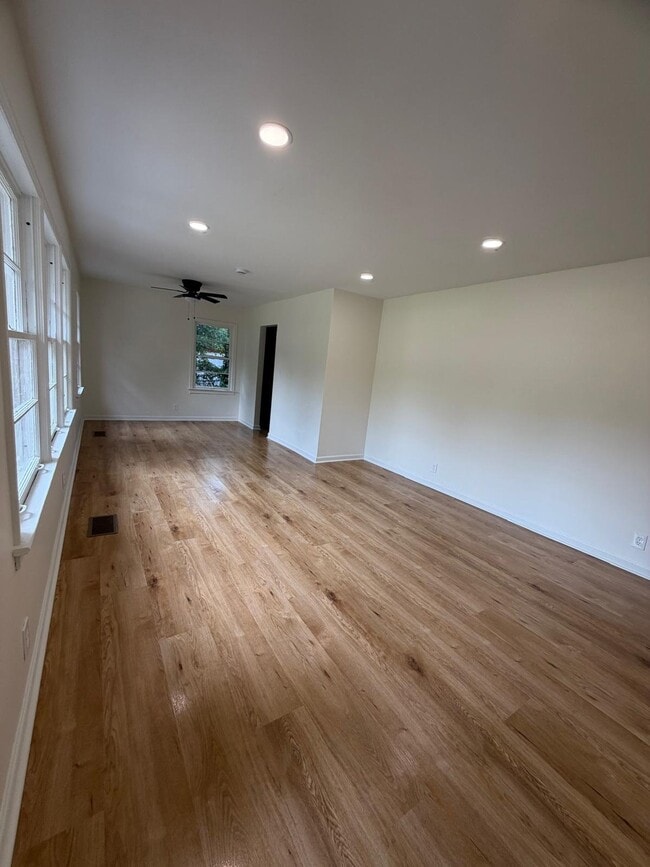 Photo - 4614 Ave I