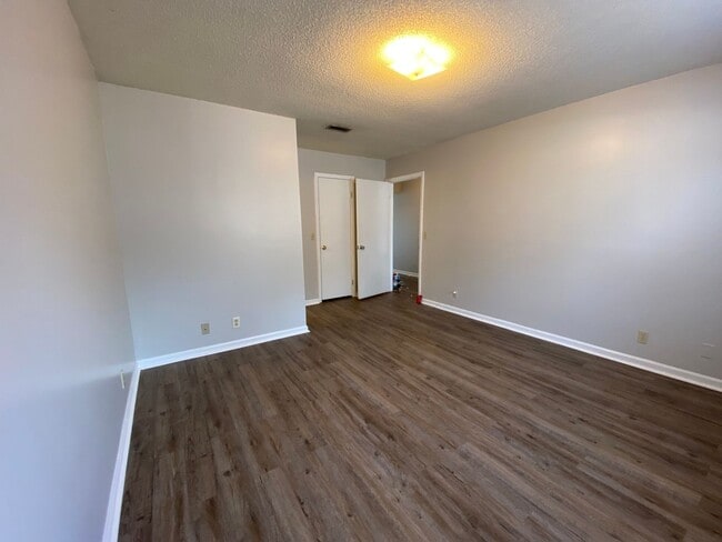 Photo - AVAILABLE LATE FEBRUARY 2026! (Pet Friendly) Unidad 116