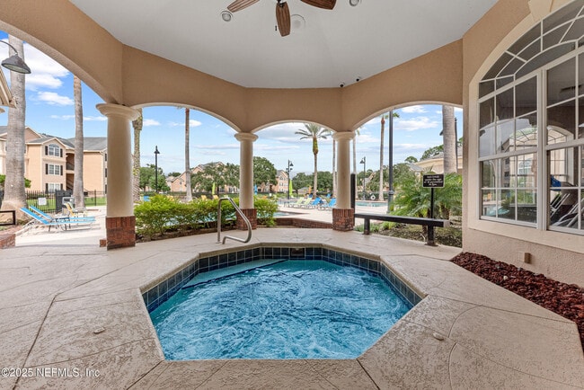 Photo - 13810 Sutton Park Dr N Unit 522