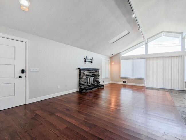 Photo - Charming 3 bed, 2 bath Lake Goodwin rambler!