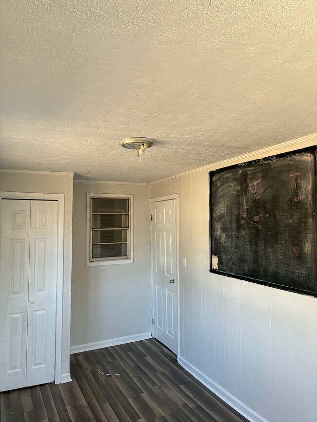 Photo - 9 W Blue Mountain Rd