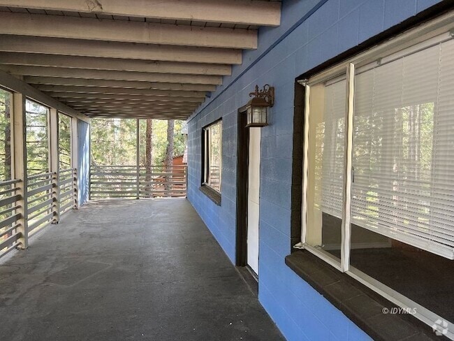 Building Photo - 54141 Pine Crest Ave Rental