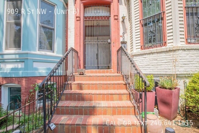 Photo - 909 R St NW Unidad ( B)
