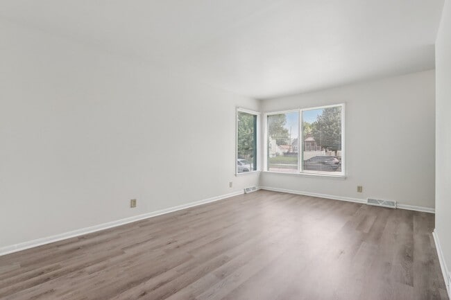 Living Room - 1933 S 72nd St Apartamentos Unidad 1933 - Lower