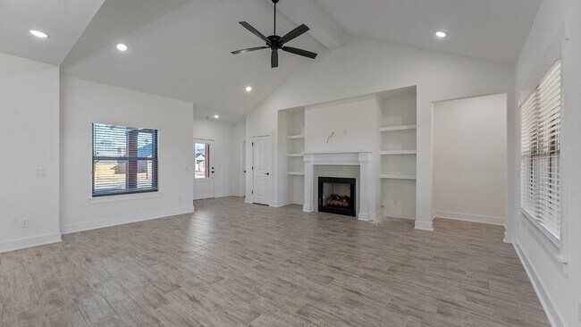 Photo - 147 N Banner Ave