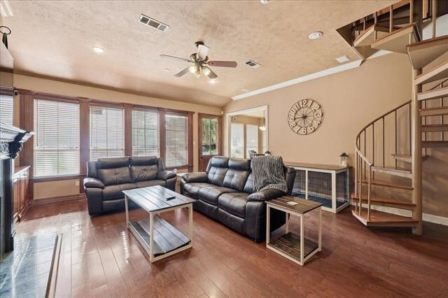 Photo - 108 Wade St