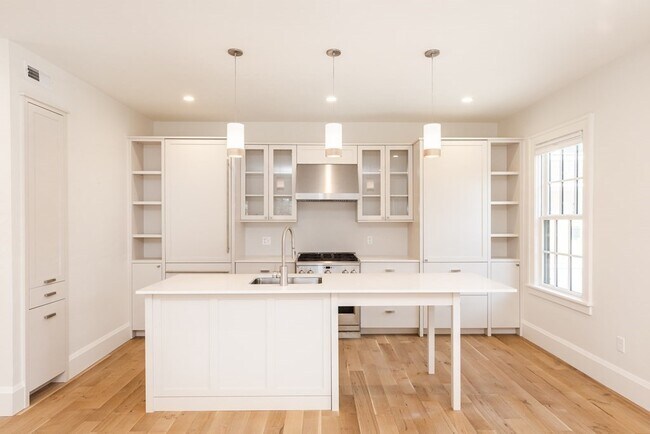 Photo - 229 Concord Ave