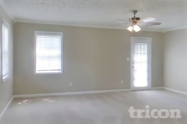 Photo - 355 Mary Alice Dr