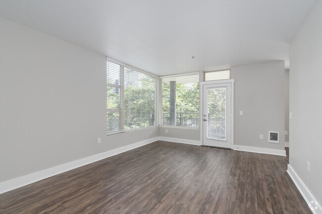 2BR, 2BA - 1,072SF - Living Room - 5819 Glisan