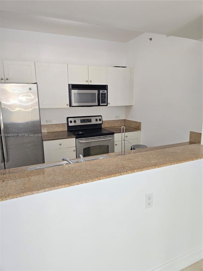 Building Photo - 117 NW 42nd Ave Unit 503