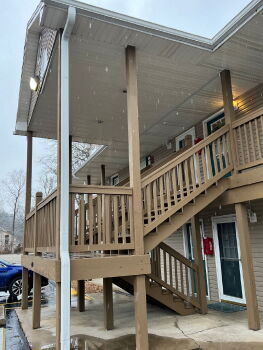 Lake view / Fully furnished town house