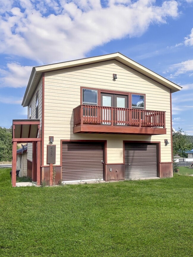 Building Photo - 435 S 8th St