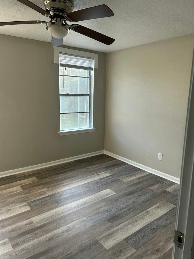 Photo - 1116 Ash Ave