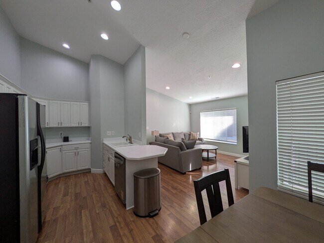 Photo - 861 W Columbia Ln Unidad 21