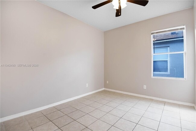 Photo - 915 Knollwood Dr