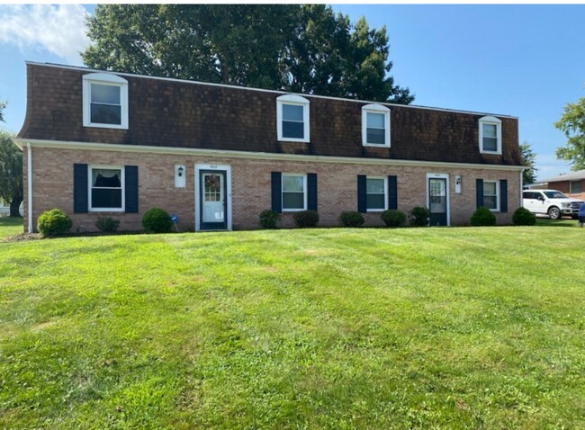 Photo - 1608 Clearbrook Rd NW Apartment
