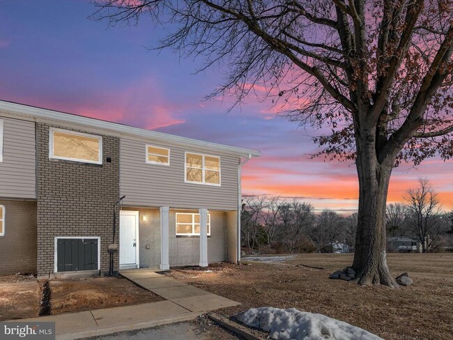 Photo - 2050 Nike Dr Townhome