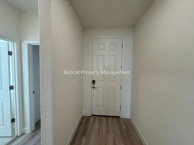 Photo - 925 Nelle Dr