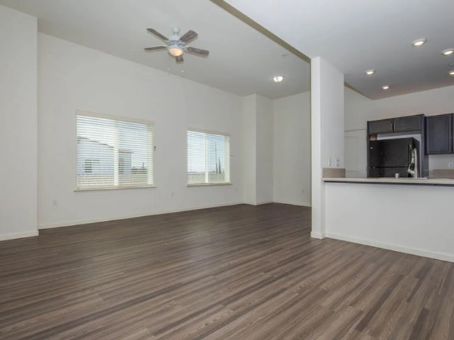 Photo - Del Rio Apartments