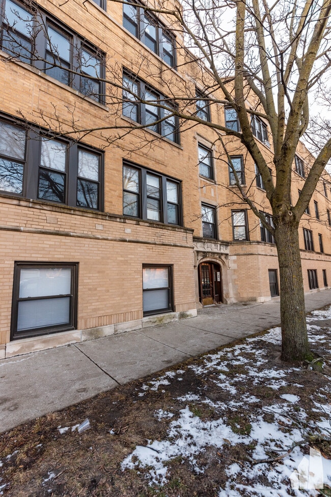 Photo - 4455 N Artesian Ave Apartments Unit 55-3