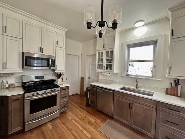 Building Photo - 28 Otis St Unit 1 Rental