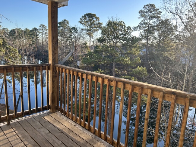 Lakeview Apartments