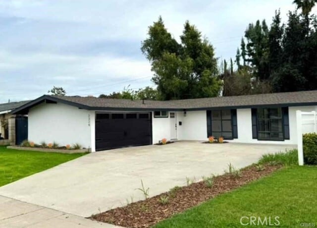Building Photo - 2324 W Palm Ave
