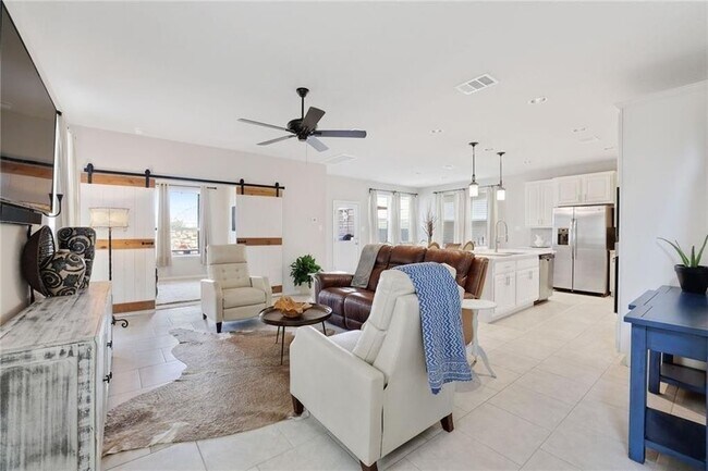 Photo - 5820 Ravenna Ln