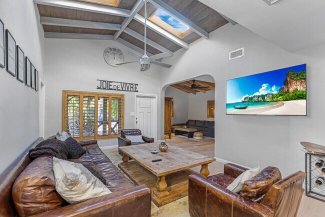 Photo - 9 S Gordon Rd