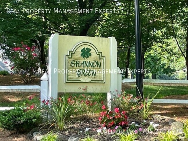 Building Photo - **MOVE IN SPECIAL!**Beautiful 2 Bed 2 Bath... Unit Apt H