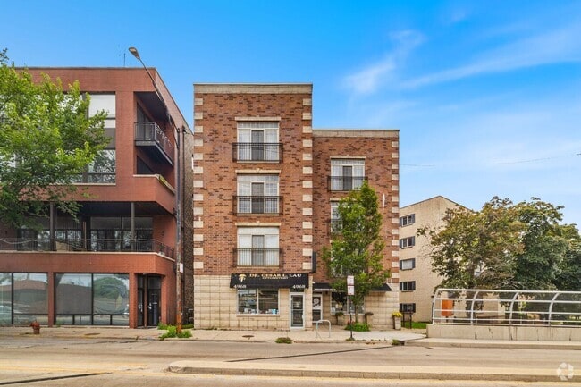 Building Photo - 4968 N Milwaukee Ave Rental