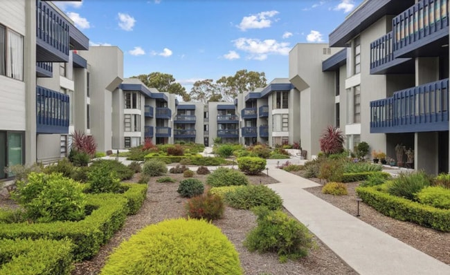 Photo - Coastal Ventura living – Gorgeous Ocean Views near Surfers Point