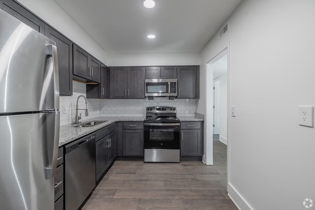 Photo - Royal Arms of Green Hills