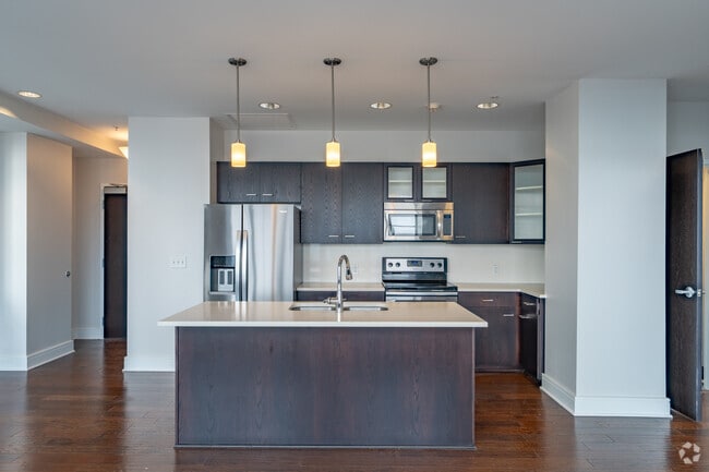 Interior Photo - 10 Lafayette Sq Rental
